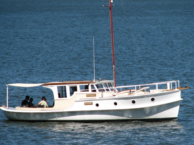 Named Georgina. Boat No: JC478N
Photo taken on the 28th dec'07 with a Canon PowerShot S2 IS