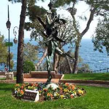 A statue of Hermes. A loose interpretation of the Greek god, anyway. Located in the palace gardens in old town, a few steps away from the lycée (high school).