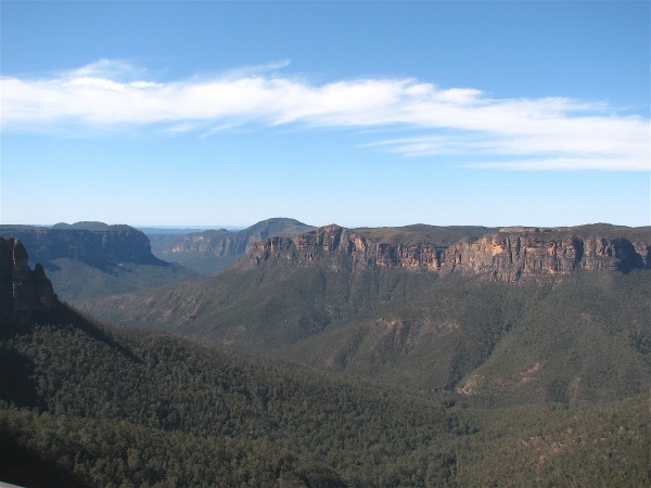 June suggested that we visit Govett's Leap in the Blue Mountains.  We're so glad we took her advice.