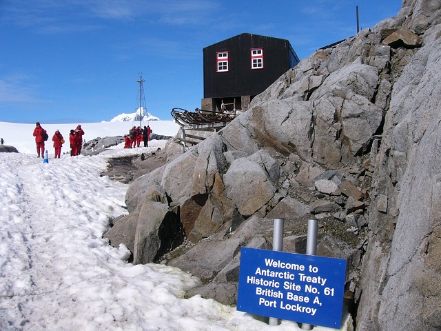 Port Lockroy, the former English base, now hosts a souvenir shop, post office and a museum. The staff still work in the surroundings. The museum had items from the days it was used as an English base. 