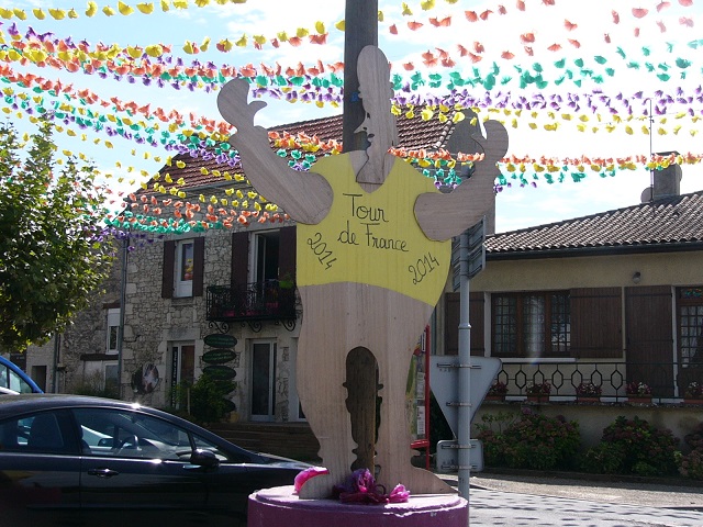 The Tour de France went through this village near where Gannie Mo lives a few weeks before I visited there