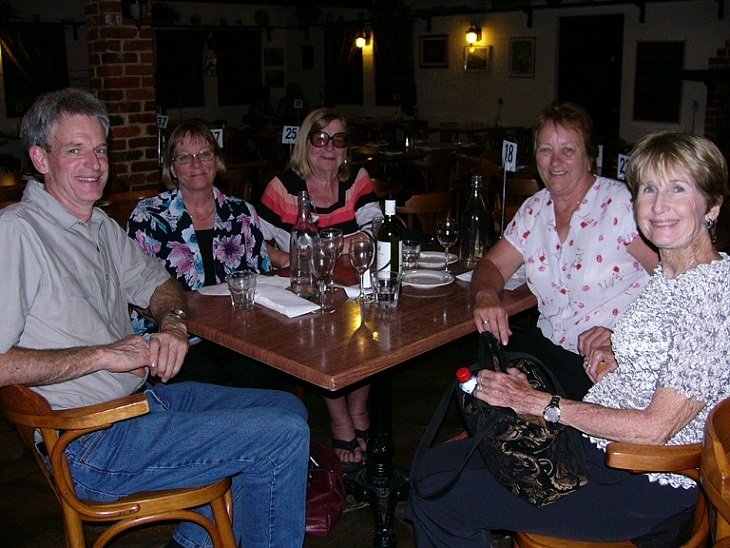 A final outing together with Peter, Rolanda, Jane, Anne & Kathy before the girls left early next morning for Queensland and more adventures