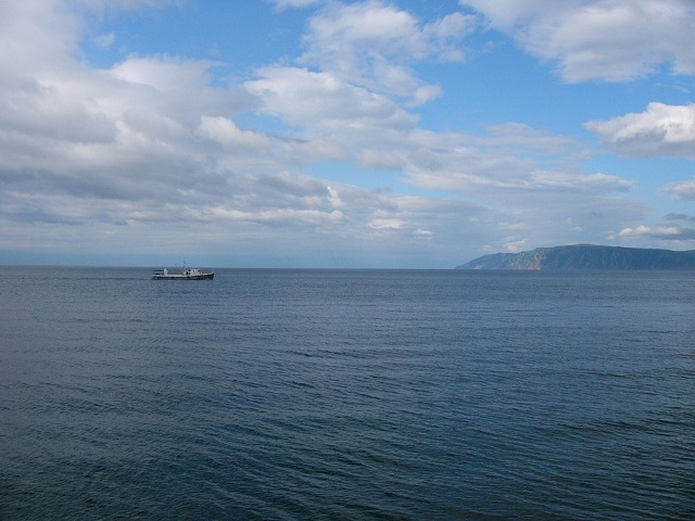 Lake Baikal, which looks more like an ocean than a lake. It is 600kms long and 80kms wide, so no wonder you can't see the other side. I didn't get a chance to have a swim, but I took my socks and shoes off and had a paddle. It was freezing!!!