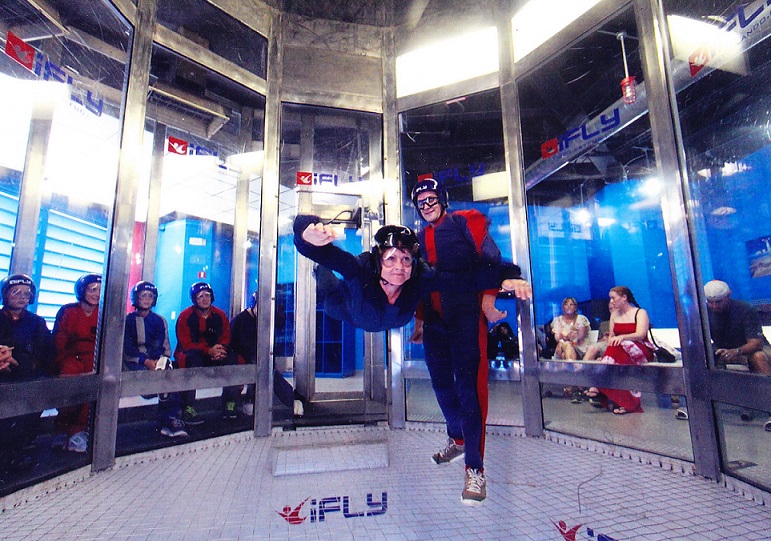 We also visited "I fly", which is a vertical wind tunnel that enables you to sky dive near the ground. Marg was better at this than me.