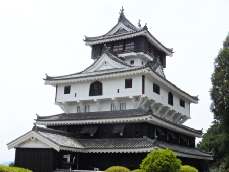 Iwakuni Castle atop Mt. Shiroyama