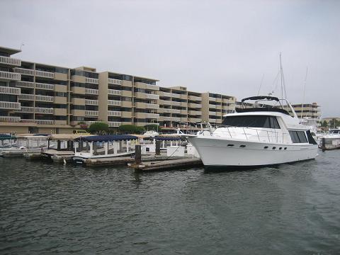 Boats in new port beach,Very expensive life and area.